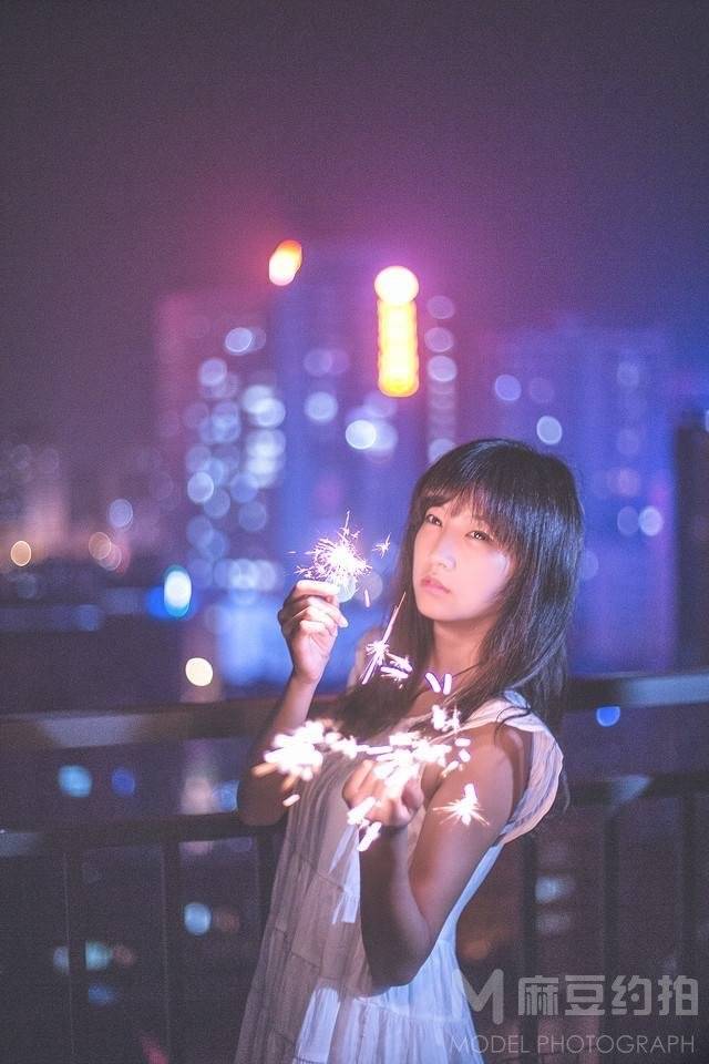 夜景模特