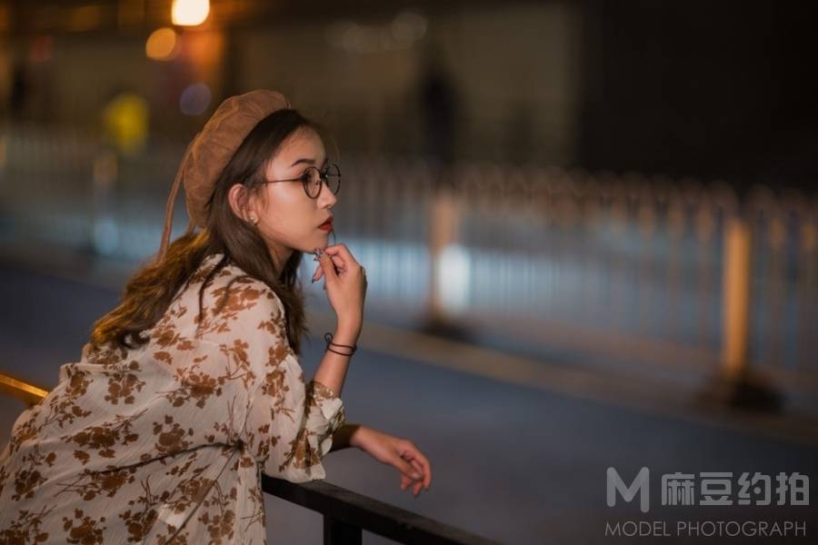 夜景模特