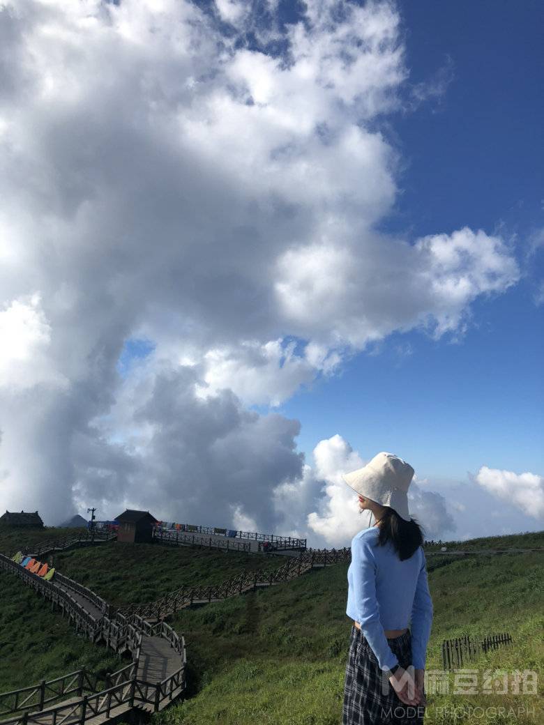校园模特