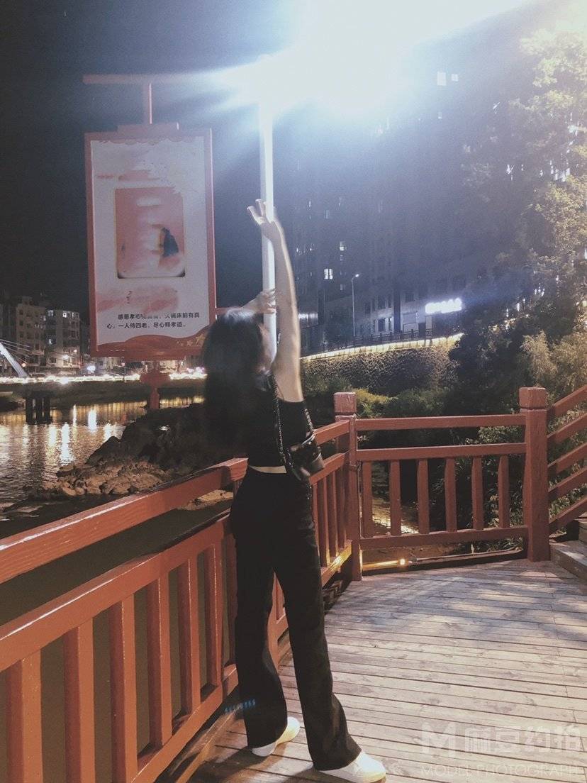 夜景模特
