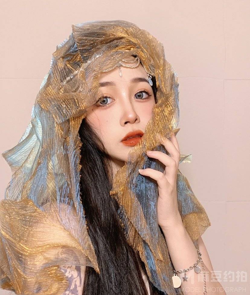 妆容模特