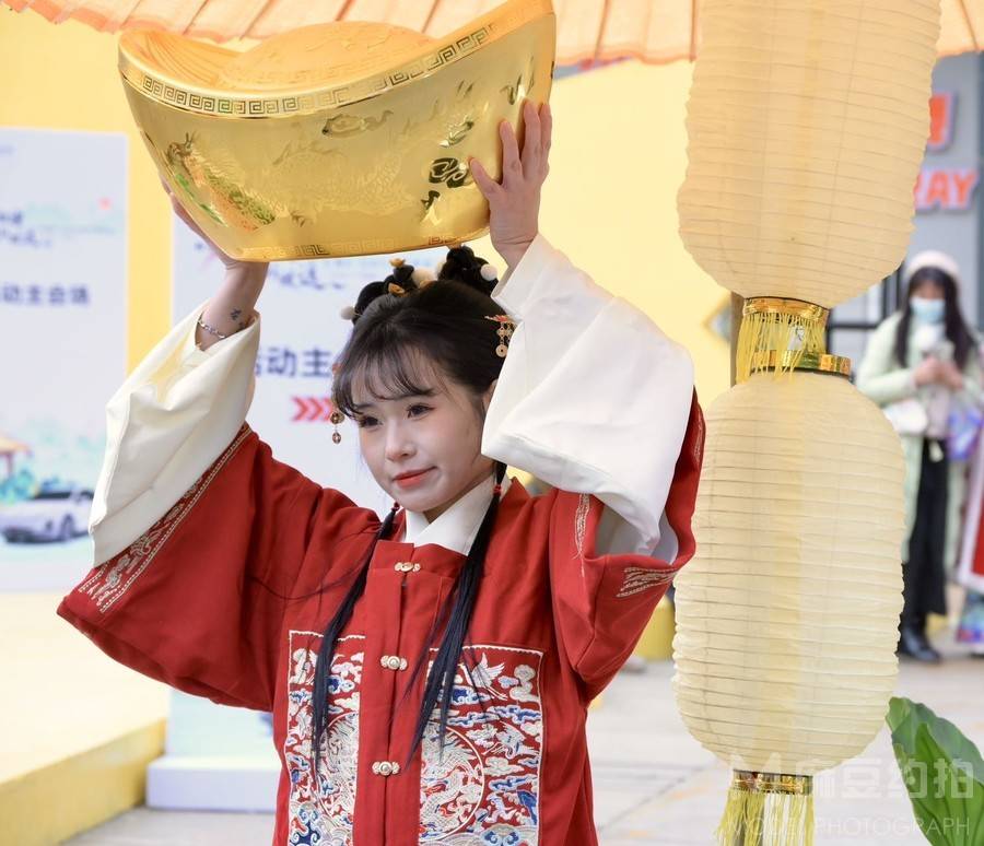 汉服模特