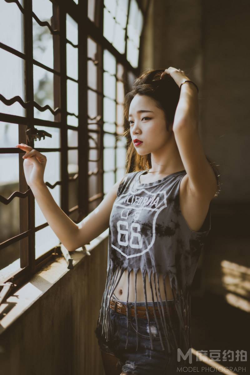 情绪模特