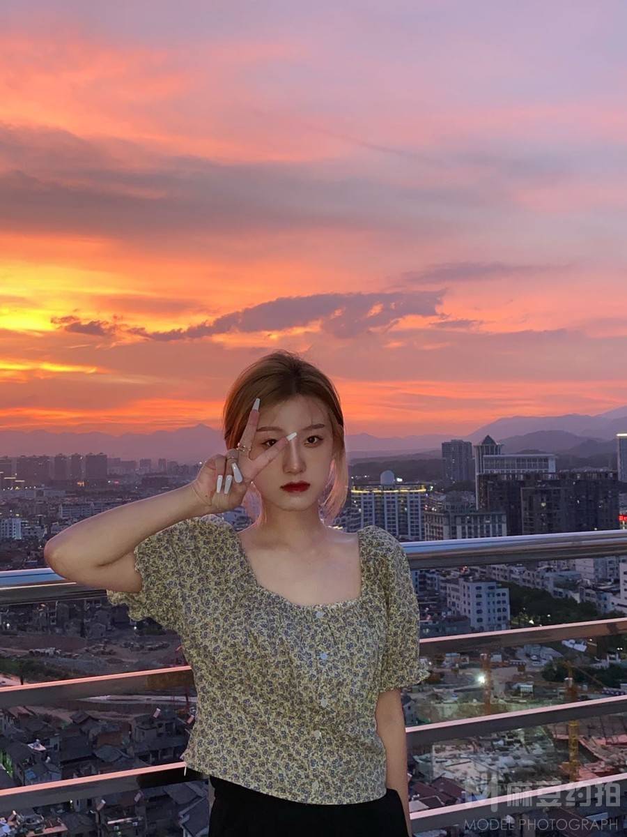 夜景模特