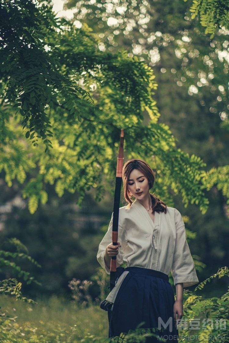 胶片模特