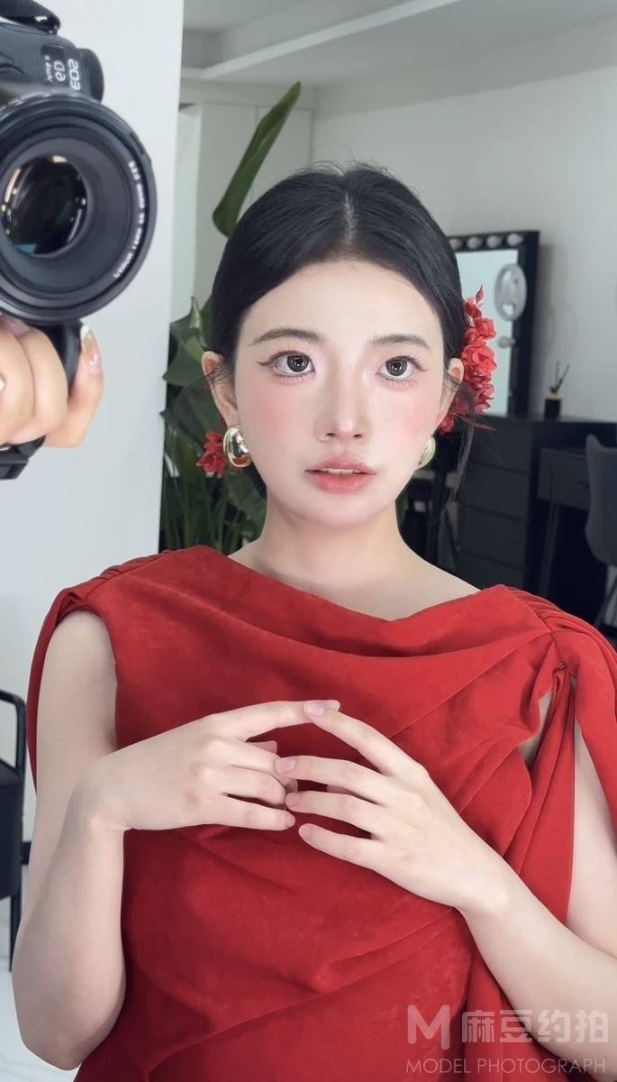妆容模特
