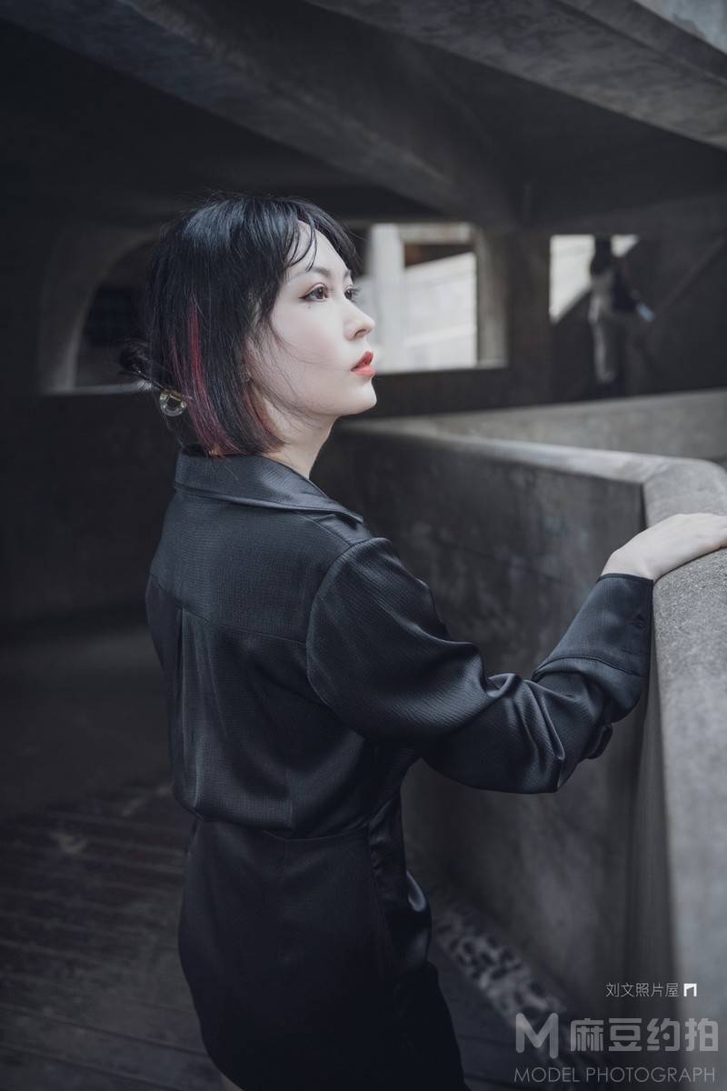 黑白模特