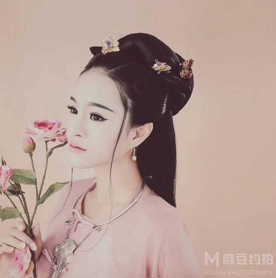 妆容模特