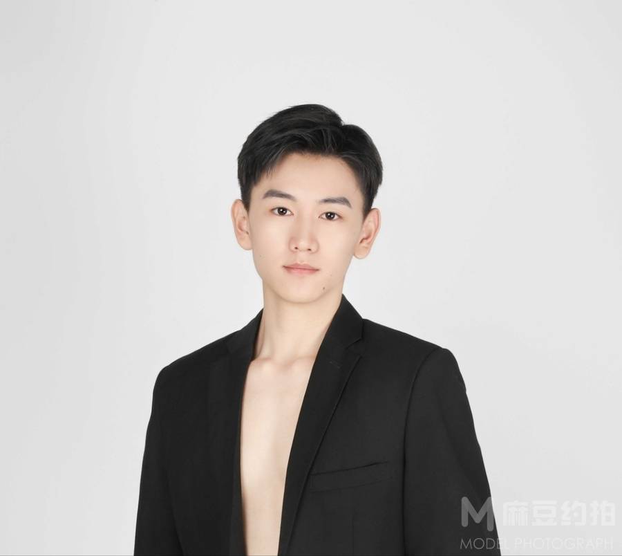 纪实模特