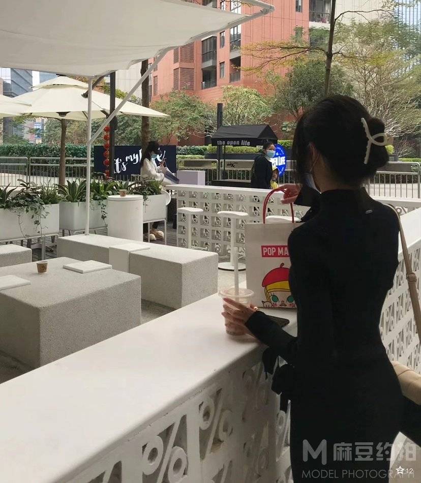 校园模特