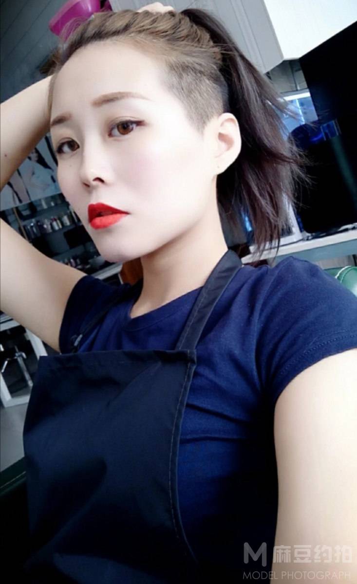 妆容模特