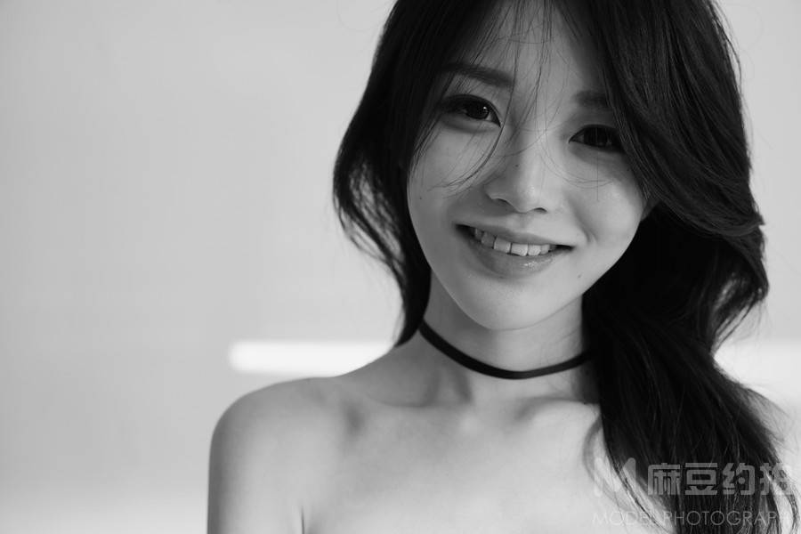 黑白模特