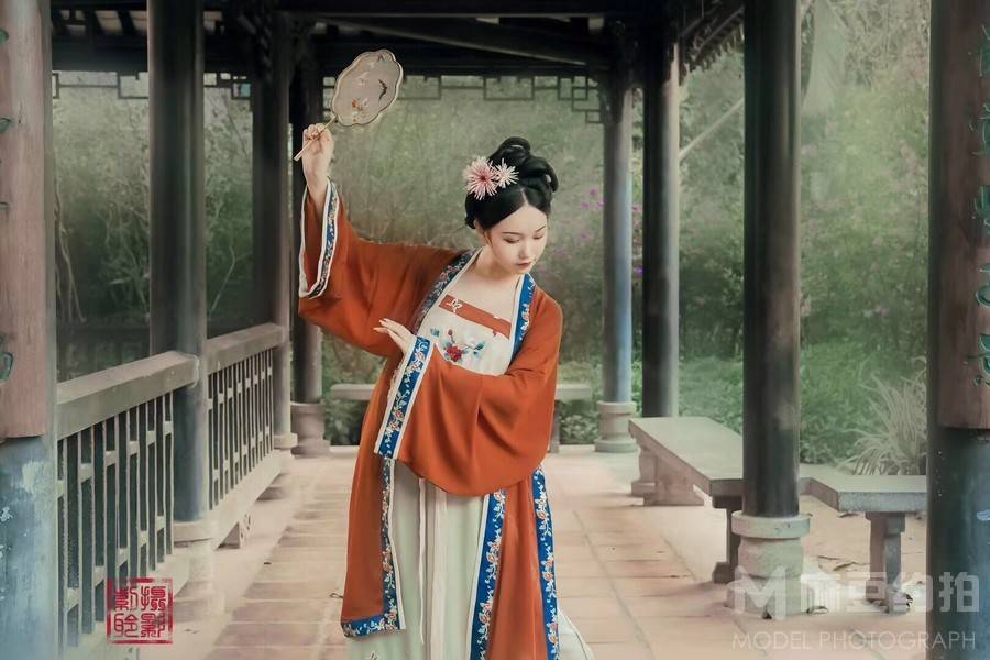 汉服模特
