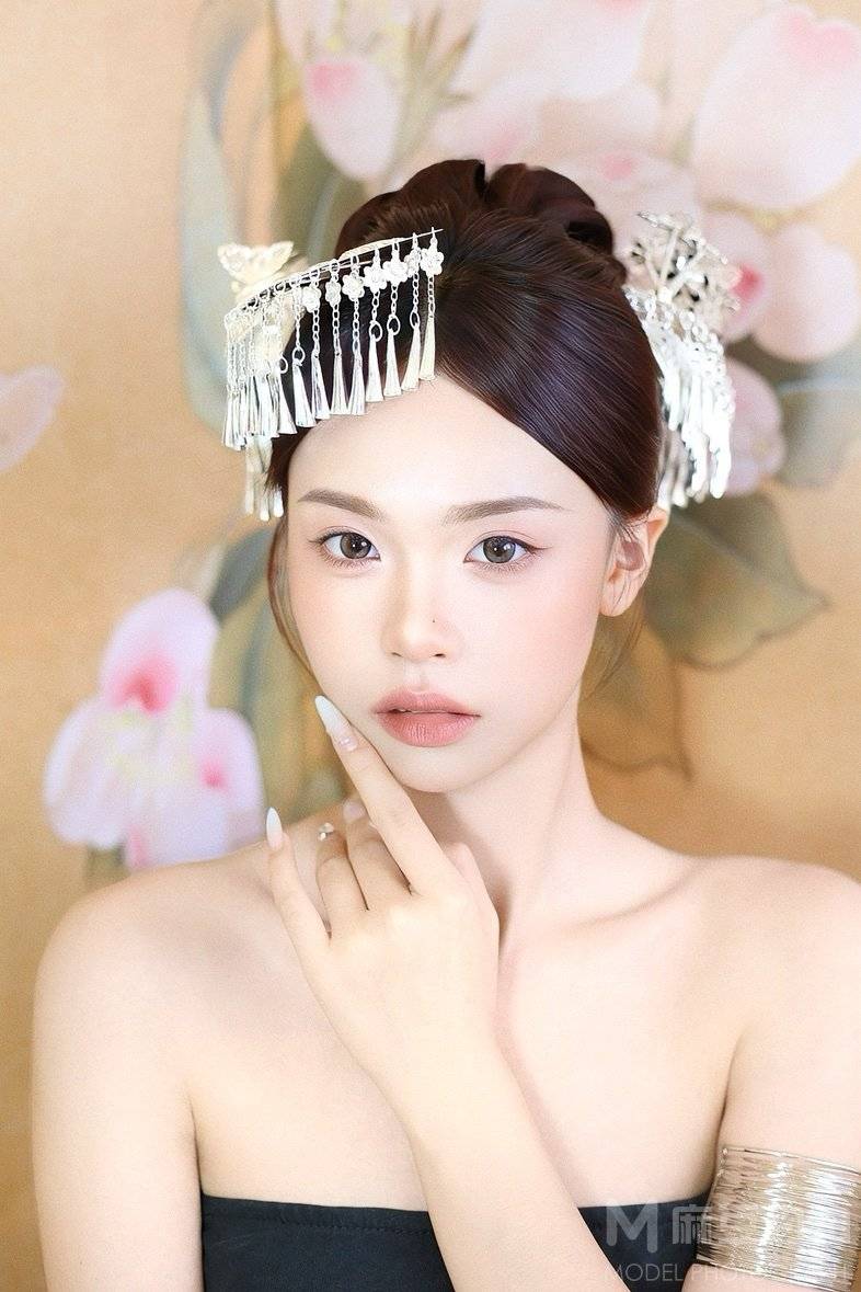 妆容模特