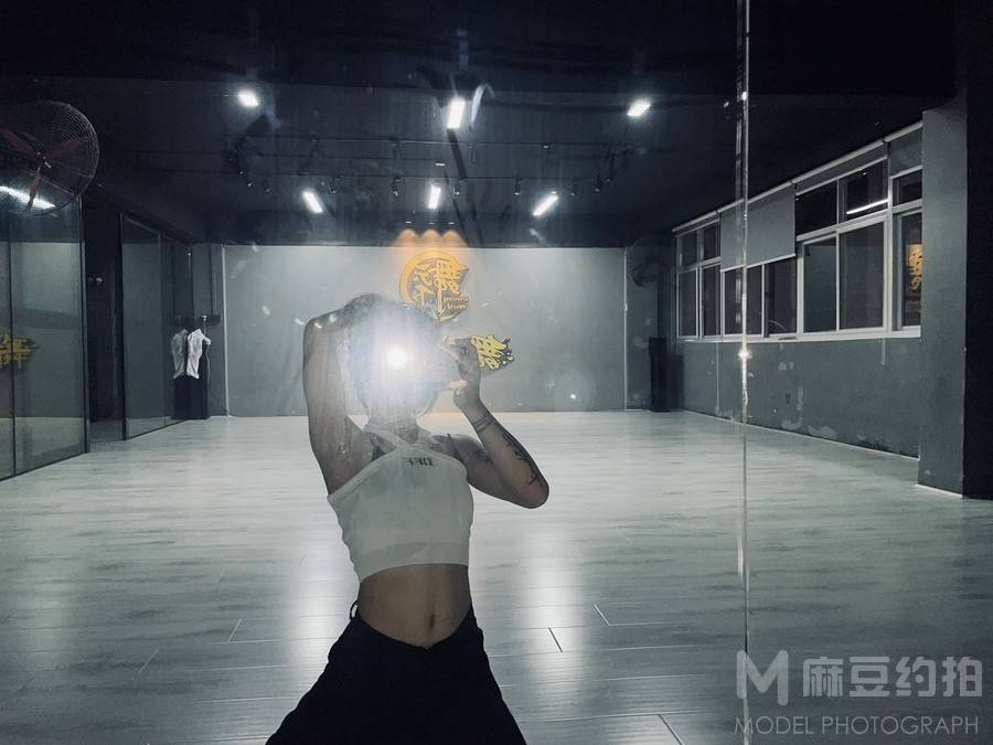 胶片模特