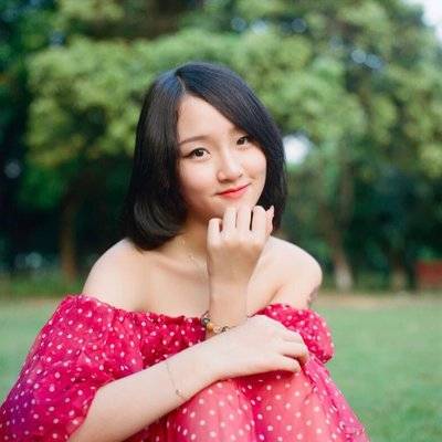 宝丽来模特