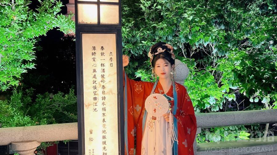 汉服模特