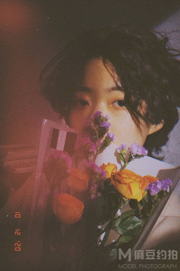 情绪模特