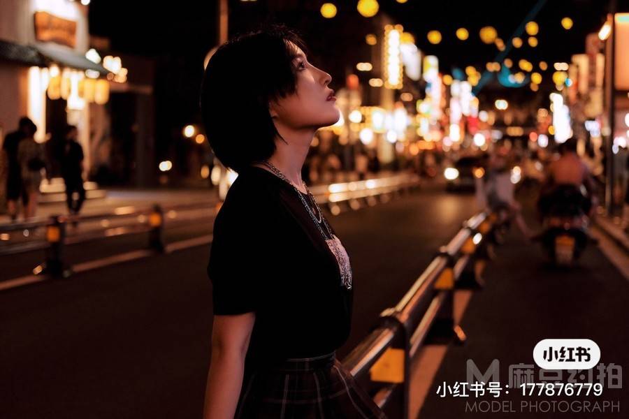 夜景模特
