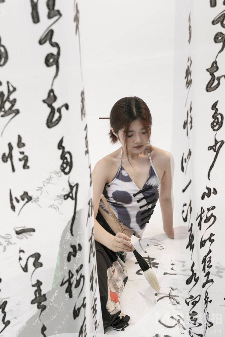 汉服模特