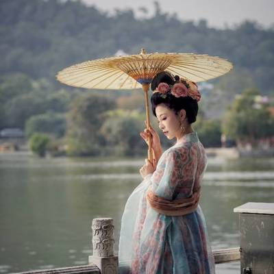 汉服模特