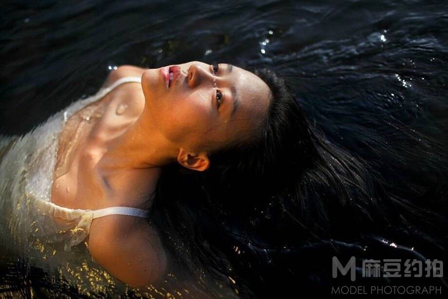 胶片模特