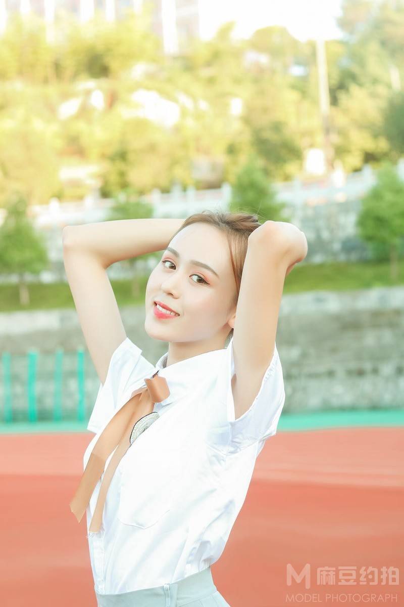 校园模特