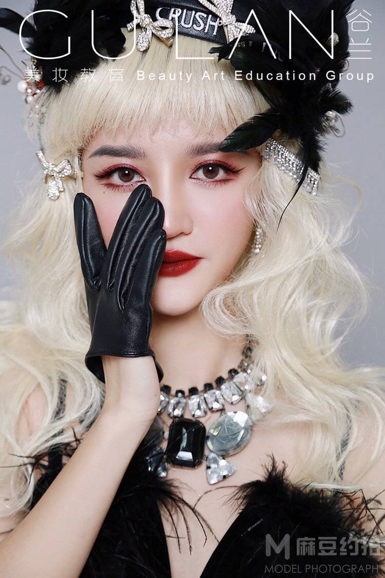 暗黑模特