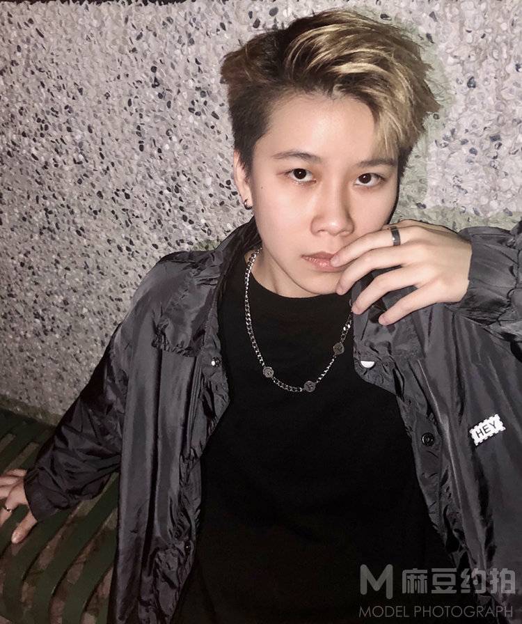 暗黑模特