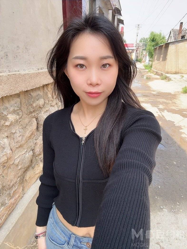 纪实模特