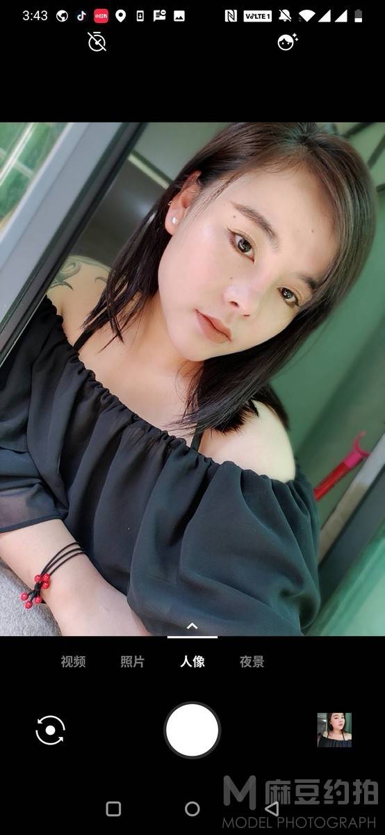 妆容模特