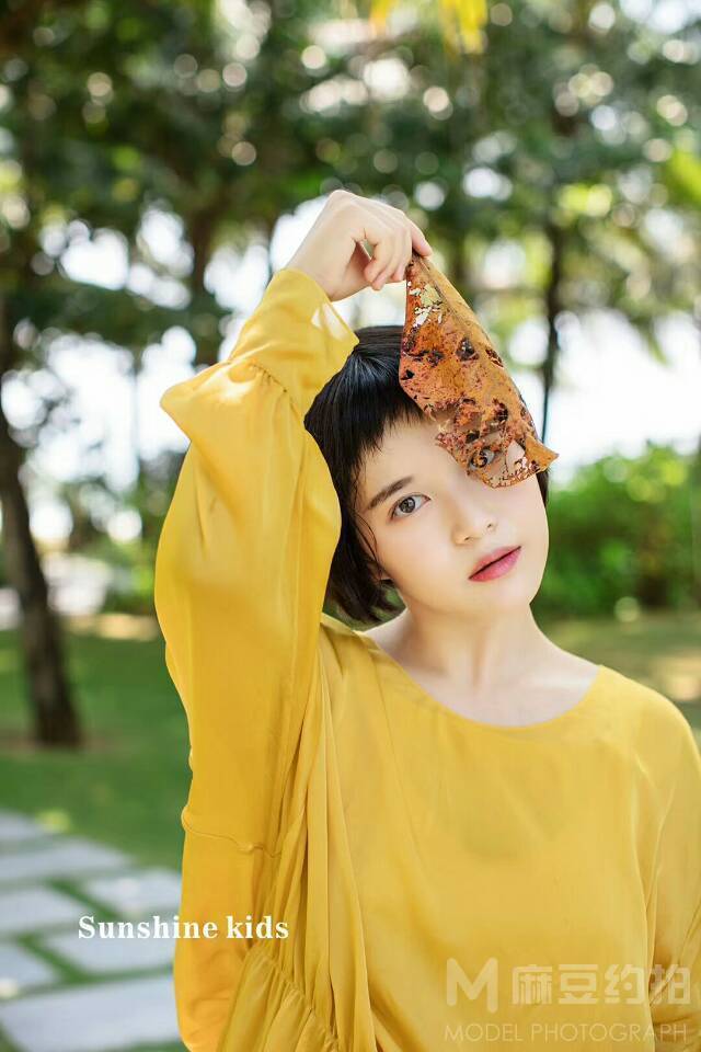 情绪模特