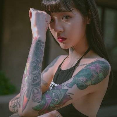 情绪模特
