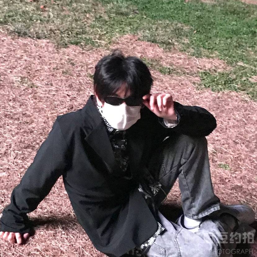 黑白模特