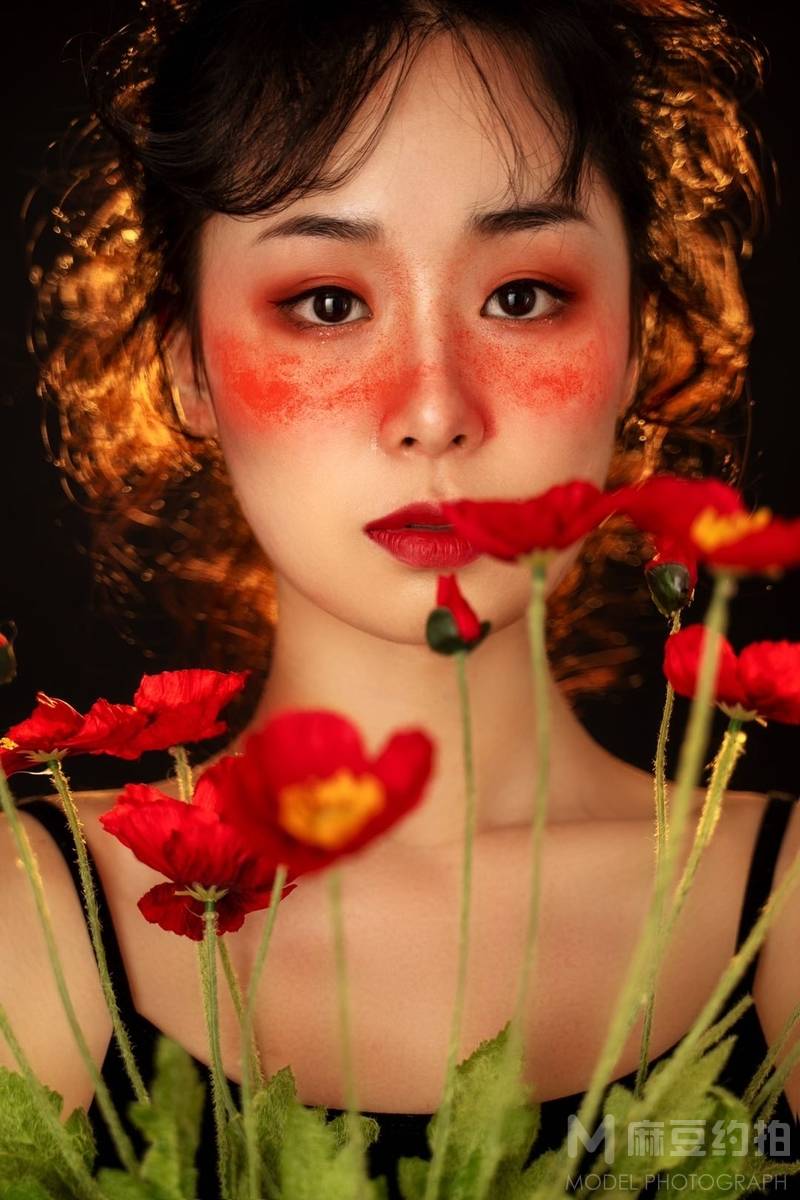情绪模特