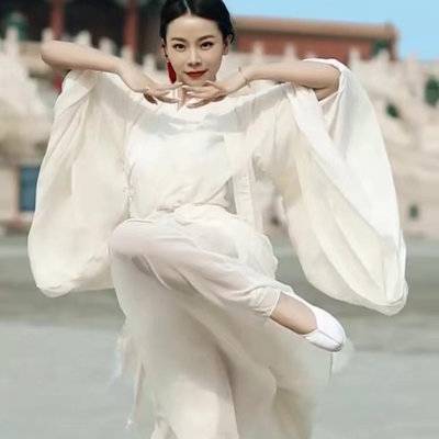 黑白模特