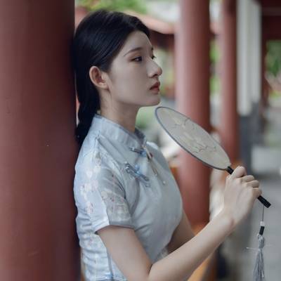 情绪模特