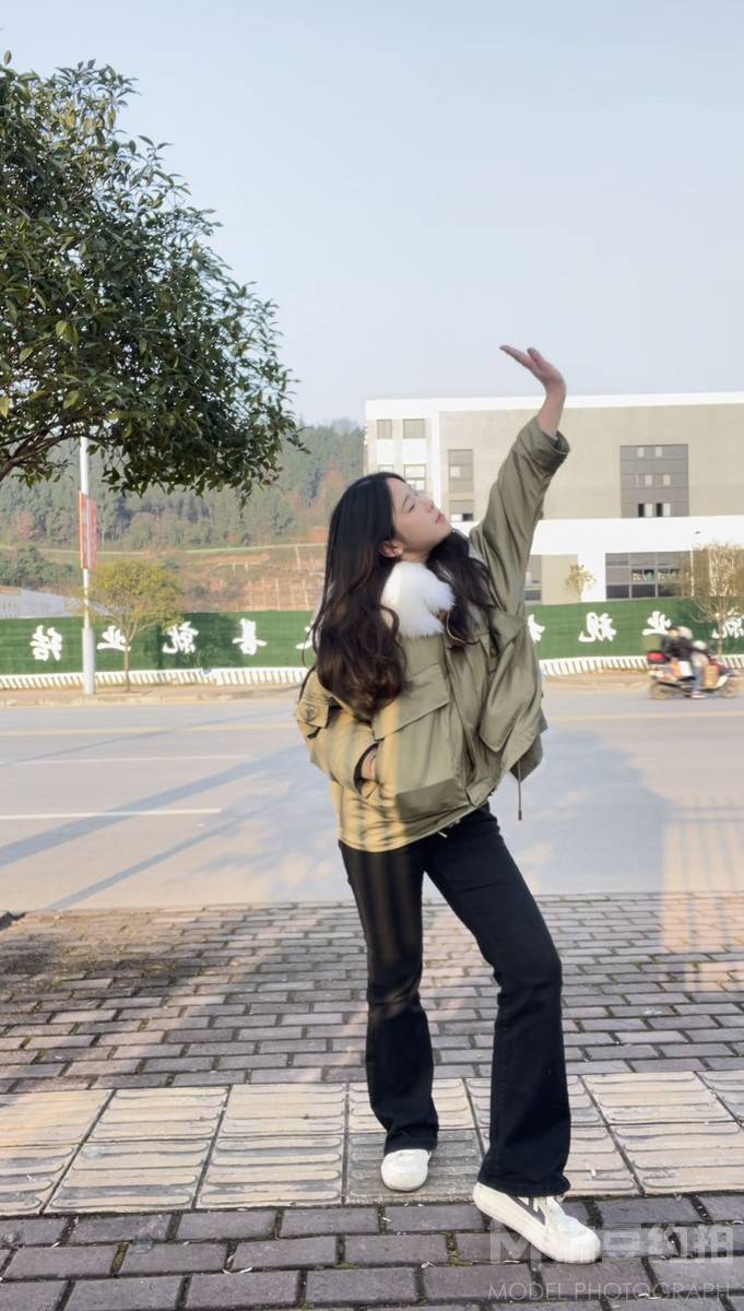 校园模特