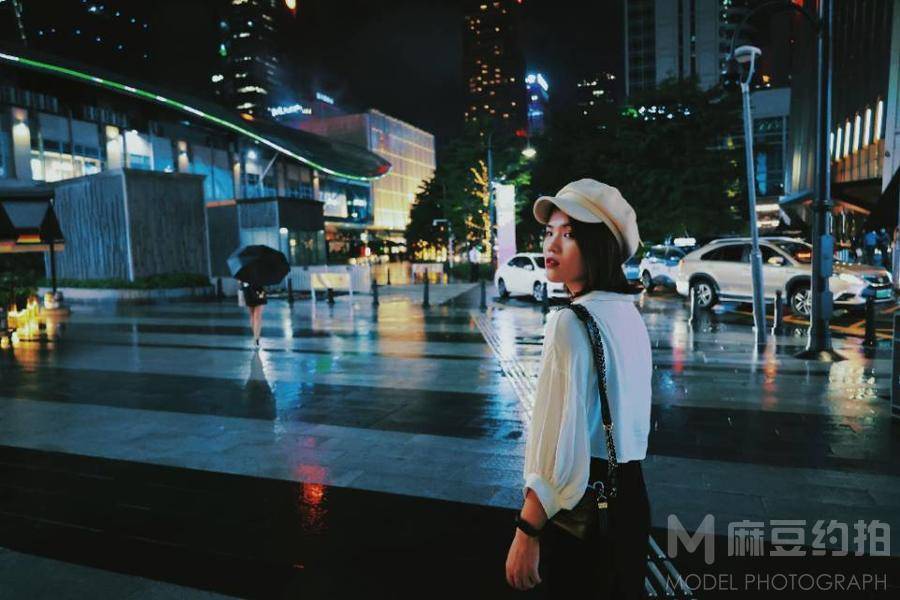 夜景模特