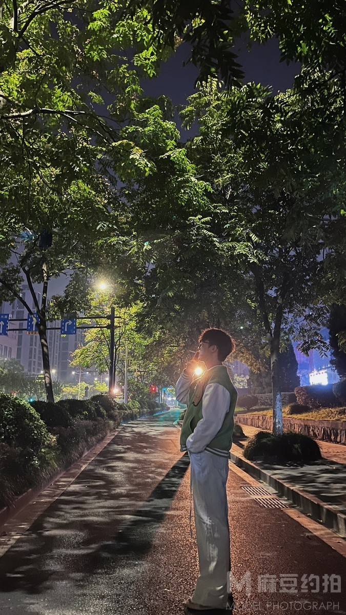 夜景模特