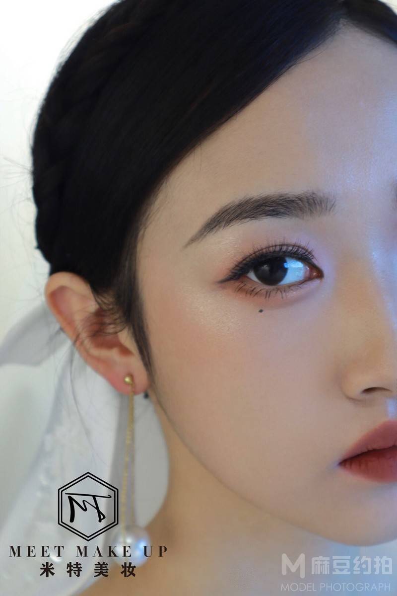 妆容模特