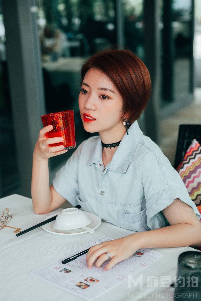 汉服模特