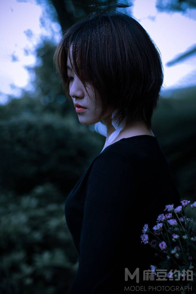 情绪模特