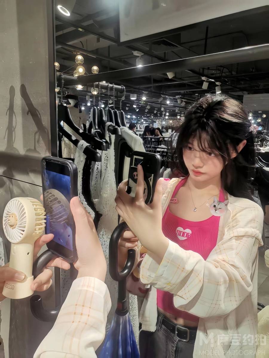 校园模特