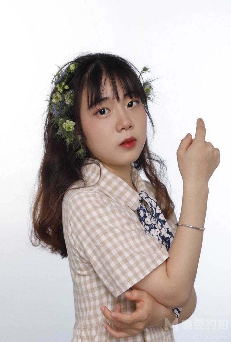 情绪模特