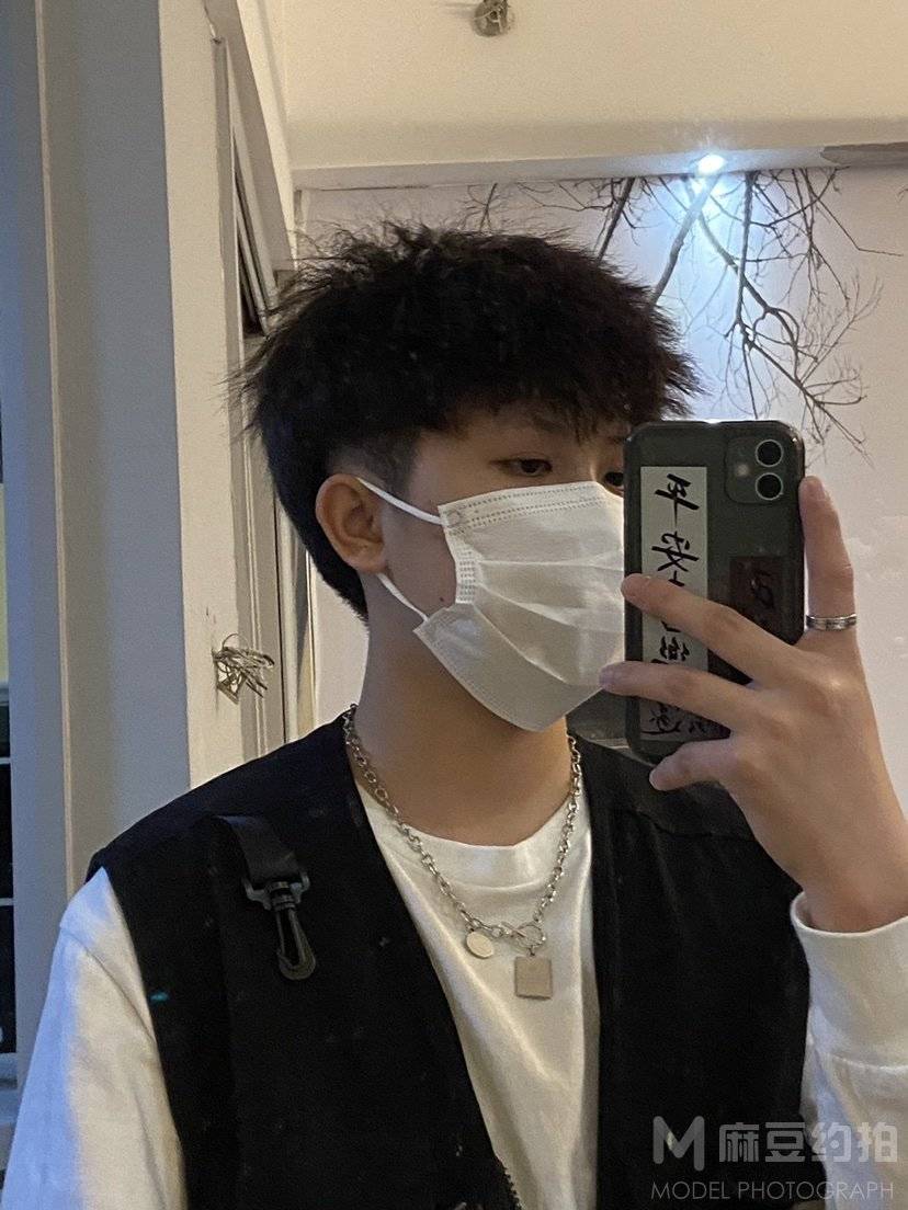 黑白模特