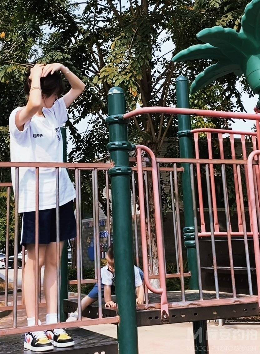 校园模特