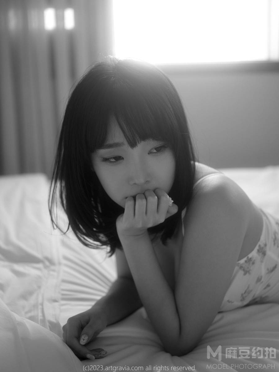 黑白模特