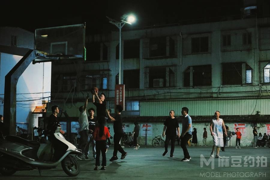 夜景模特