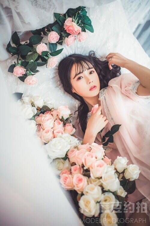 妆容模特